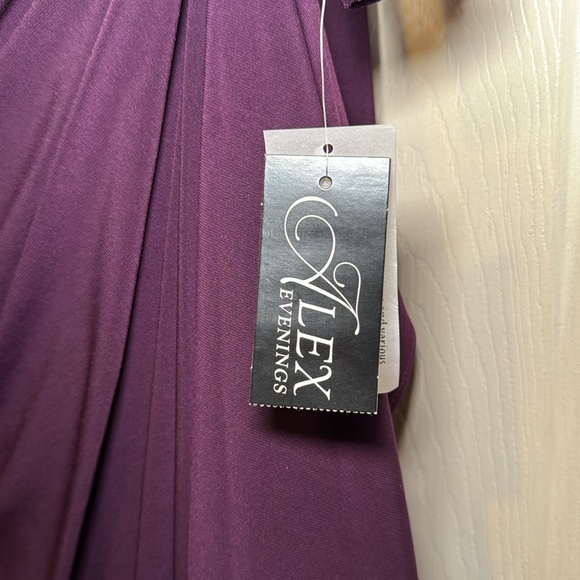 Alex Evenings Long Matte Jersey Special Occasion Dress Illusion Neckline Size 8 - Picture 14 of 16